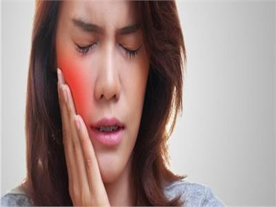 دراسة حديثة: مشاكل الفم تؤدي للإصابة بأمراض خطيرة مثل الزهايمر