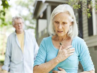 دراسة..النساء هن الأكثرعرضة للإصابة بالأزمة القلبية مقارنة بالرجال.. تعرف على الأسباب
