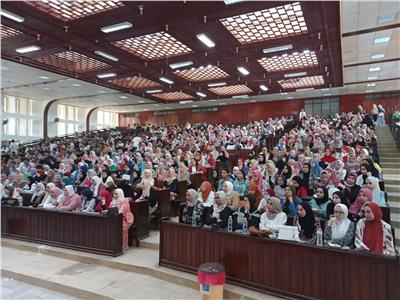 170 ألف طالب وطالبة ينتظمون بالدراسة في 18 كلية بجامعة المنصورة 