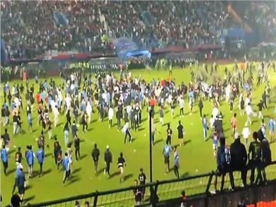 مقتل 127 شخصًا وإصابة 180 آخرين خلال أعمال شغب في مباراة كرة قدم بإندونيسيا