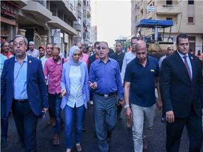 محافظ الإسكندرية يعلن البدء في تطوير شارع المدارس في المنتزة |صور
