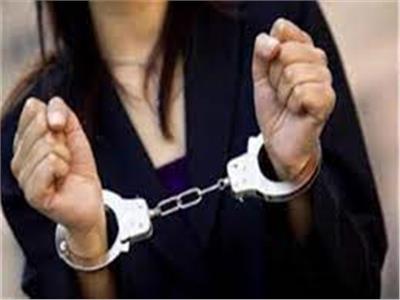 حبس فتاة و3 أشخاص بتهمة قتل مسن لسرقته بالإكراه في مدينة نصر 