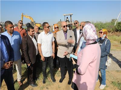 محافظ بني سويف يتفقد مشروع إنشاء مرسى سياحي على الجانب الشرقي للنيل