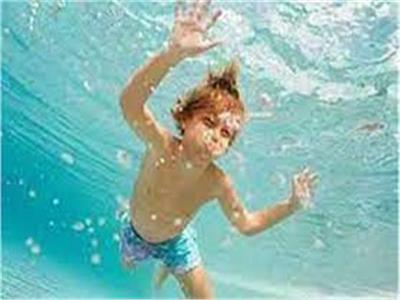 مصرع طفلة في حمام سباحة بالعاشر من رمضان