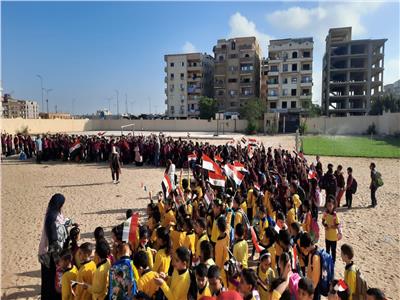 الأعلام المصرية ترفرف في سماء المدارس احتفالا بذكري نصر أكتوبر