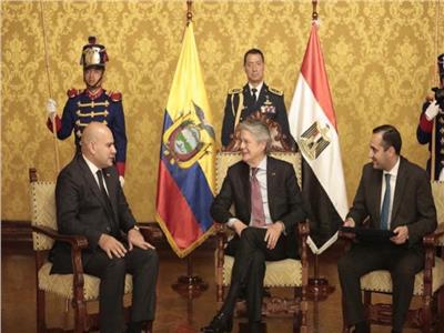 السفير المصري بكيتو يقدم أوراق اعتماده إلى رئيس الإكوادور
