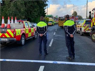 مصرع ثلاثة أشخاص وإصابة 30 آخرين في انفجار بمحطة وقود في أيرلندا