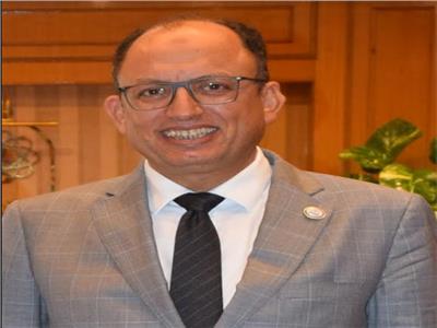 رئيس جامعة حلوان: صرف ألف جنيه مكافأة للعاملين بمناسبة المولد النبوي 