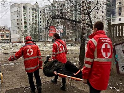 بسبب الوضع الأمني .. لجنة الصليب الأحمر تعليق عملها في أوكرانيا 