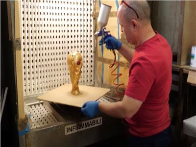 مراحل صناعة كأس العالم بإيطاليا | فيديو
