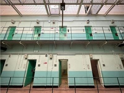  شبح "السيدة البيضاء" يظهر في سجن "مسكون" ببريطانيا