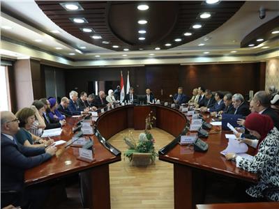 وزير النقل يستعرض مع السفير البلجيكي الفرص الاستثمارية في مصر