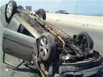 إصابة موظفين بالكهرباء إثر انقلاب سيارة بصحراوي قنا 