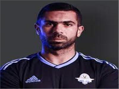 حتحوت: أحمد فتحي خارج حسابات بيراميدز.. واللاعب يطالب بحسم موقفه