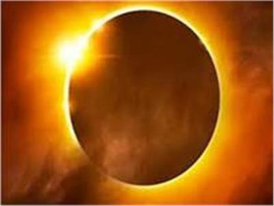 «البحوث الفلكية» تكشف موعد «كسوف الشمس» |فيديو