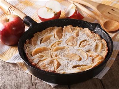 حواف مقرمشة.. كيفية إعداد فطائر التفاح الهولندية الممتعة