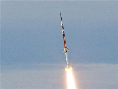 البحرية الأمريكية تختبر صاروخ بحمولات تفوق سرعة الصوت
