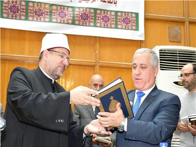 وزير الأوقاف يكرم رئيس الهيئة الوطنية للصحافة لجهوده في دعم المؤسسات الدينية ونشر ثقافة الوعي