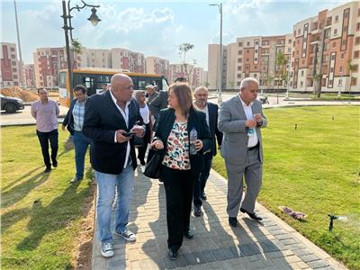 رئيس صندوق الإسكان تتفقد نماذج وحدات العمارة الخضراء بمدينة حدائق العاصمة
