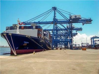 ميناء دمياط يشهد تداول 18 سفينة بضائع عامة وحاويات خلال 24 ساعة