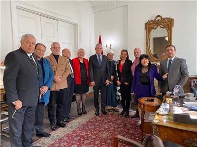 القنصل العام في لندن يلتقي أعضاء الاتحاد العام للمصريين بالخارج