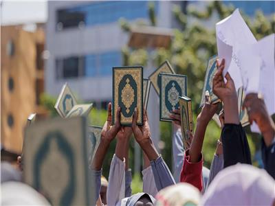 عشرات الآلاف يتظاهرون في مالي احتجاجًا على تصريحات مسيئة للإسلام