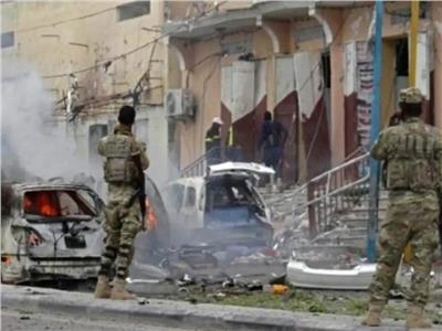 15 قتيلًا خلال تفجير انتحاري استهدف قاعدة للجيش الصومالي في مقديشو