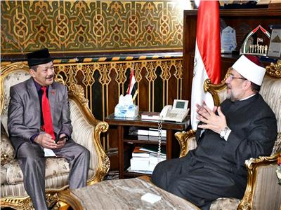 وزير الأوقاف يبحث سبل التعاون مع رئيس هيئة الزكاة الوطنية بـ «إندونيسيا»