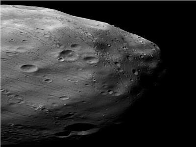 اكتشاف جديد عن قمر المريخ «فوبوس»