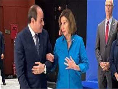 عمرو أديب عن صورة الرئيس السيسي مع نانسي بيلوسي: «خلت الأعداء يلطمون»
