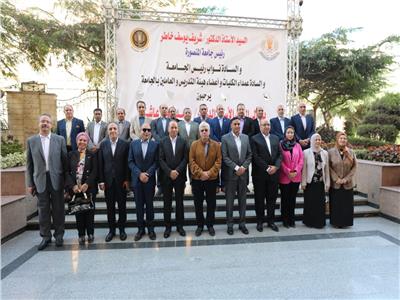 وزير التعليم العالي يعقد اجتماعًا مع مجلس جامعة المنصورة