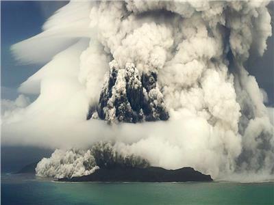 علماء يكشفون «الثوران البركاني» في تونجا هو الأكبر على الإطلاق