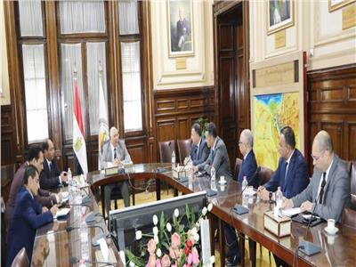 وزير الزراعة وممثلي بنك مصر يبحثان آليات دفع الائتمان للقطاع الزراعي