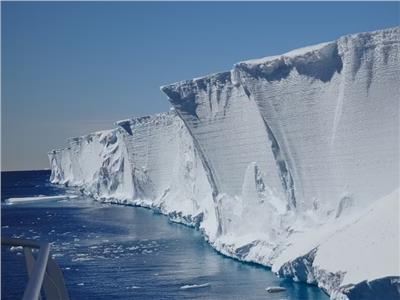 يهدد حياة البشر.. «التلوث البلاستيكي» يغزو القارة القطبية الجنوبية 