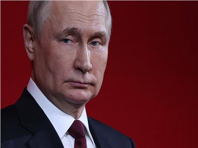 بوتين: «الأغبياء» يلغون الثقافة الروسية 