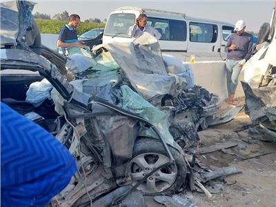 مصرع وإصابة 5 أشخاص في تصادم 3 سيارات في المنيا