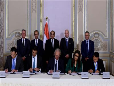 مدبولي يشهد توقيع اتفاقيات جديدة مع 29 شركة عالمية لزيادة استثمارتها بمصر