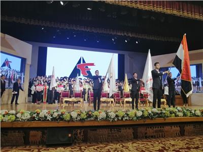 وزير القوى العاملة السابق يشهد حفل تكريم أوائل معهد الحاسب الآلي بمصر الجديدة