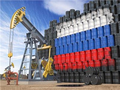 قرار سقف سعر برميل النفط الروسي يدخل حيز التنفيذ.. وخبير يحذر