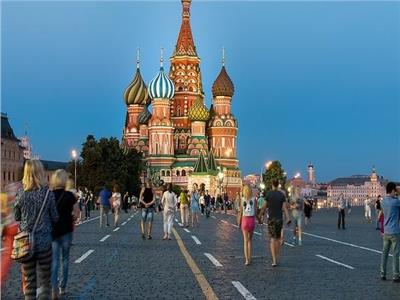 الشارع الروسي ينتظر الرد على وضع سقف لسعر النفط