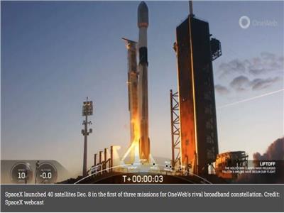 سبيس إكس تطلق 40 قمرًا صناعيًا في أولى بعثات «OneWeb» 
