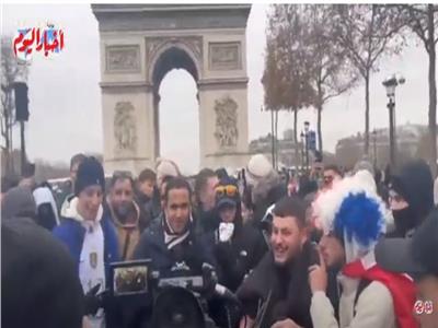 الجماهير الفرنسية تشاهد نهائي كأس العالم في شوارع باريس| فيديو  