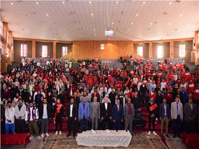 طلاب من أجل مصر بجامعة سوهاج تحتفل بتكريم الأوائل بكلية التربية الرياضية