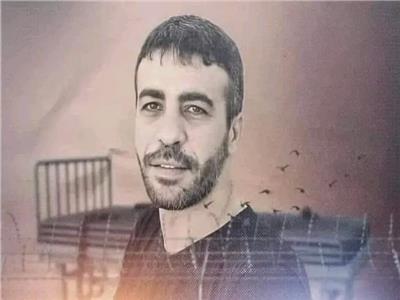 كم عدد الأسرى في سجون الاحتلال الإسرائيلي الذين يواجهون مصير ناصر أبو حميد؟