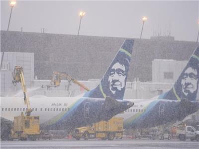 إلغاء آلاف الرحلات الجوية الأمريكية بسبب العواصف الثلجية