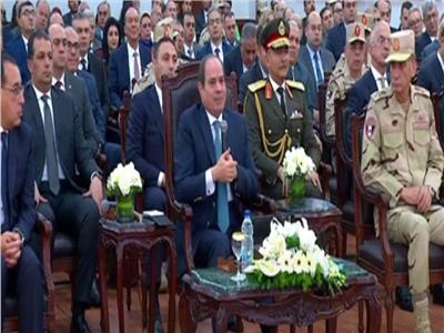 الرئيس السيسي: المصانع توفر فرص عمل للمصريين وتخفف العبء على الاستيراد