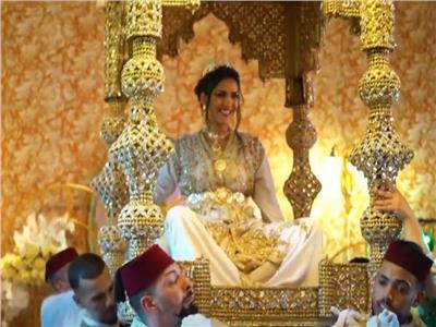 شاهد| حمل العروس على «العمارية» والسكر هدية العريس في المغرب