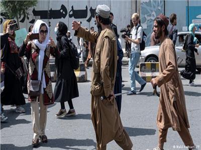 مناشدات أممية تحث «طالبان» على السماح للنساء بالدراسة والعمل 