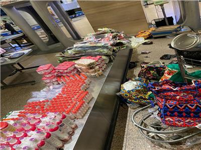 جمارك مطار القاهرة تضبط  محاولات تهريب للمواد المخدرة ومستحضرات التجميل  