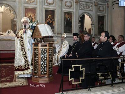 الوكيل البابوي يترأس قداس عيد الميلاد المجيد بالكاتدرائية المرقسية بالإسكندرية  